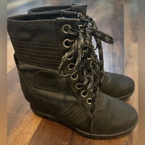 Sorel Women’s Lexie Black Leather-Canvas Wedge Boots Waterproof, Size‎ 6.5